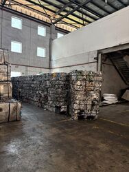 Pioneer Road North (D22), Warehouse #587785581